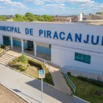 populacao-faz-ato-contra-13o-e-ferias-a-vereadores-de-piracanjuba;-casa-diz-que-equipara-a-outros-parlamentos