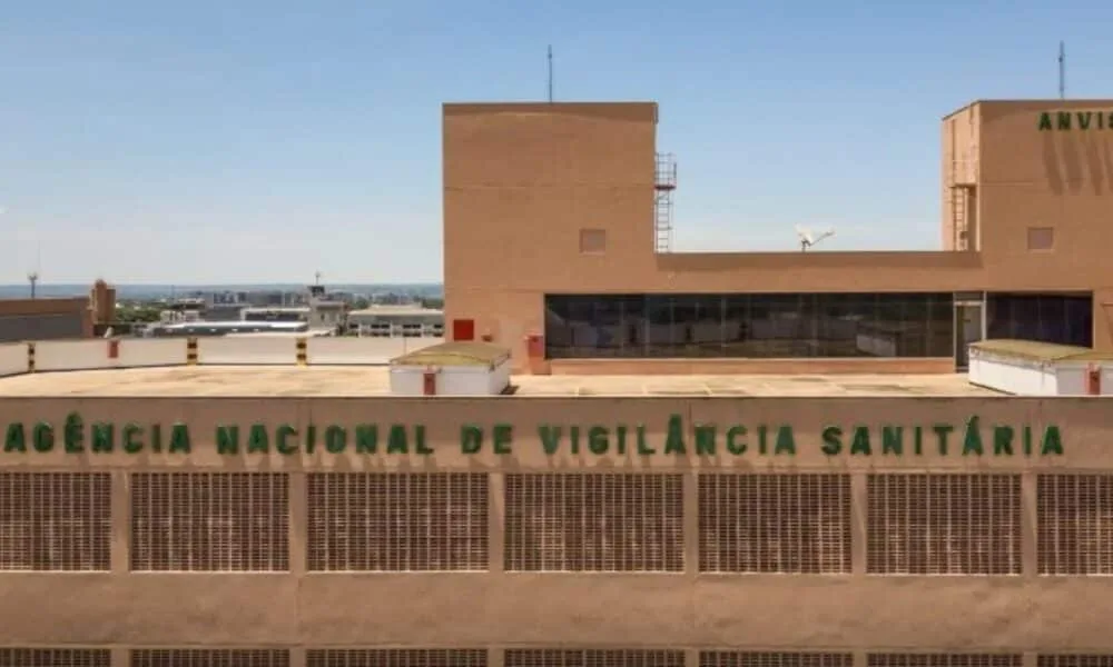 anvisa-determina-apreensao-de-cha-multi-extrato-falsificado-e-recolhe-suplementos-zeolita-sem-comprovacao