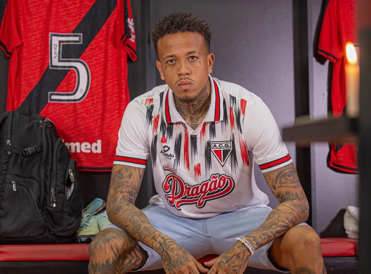 atletico-goianiense-lanca-camisa-retro-em-homenagem-aos-anos-90