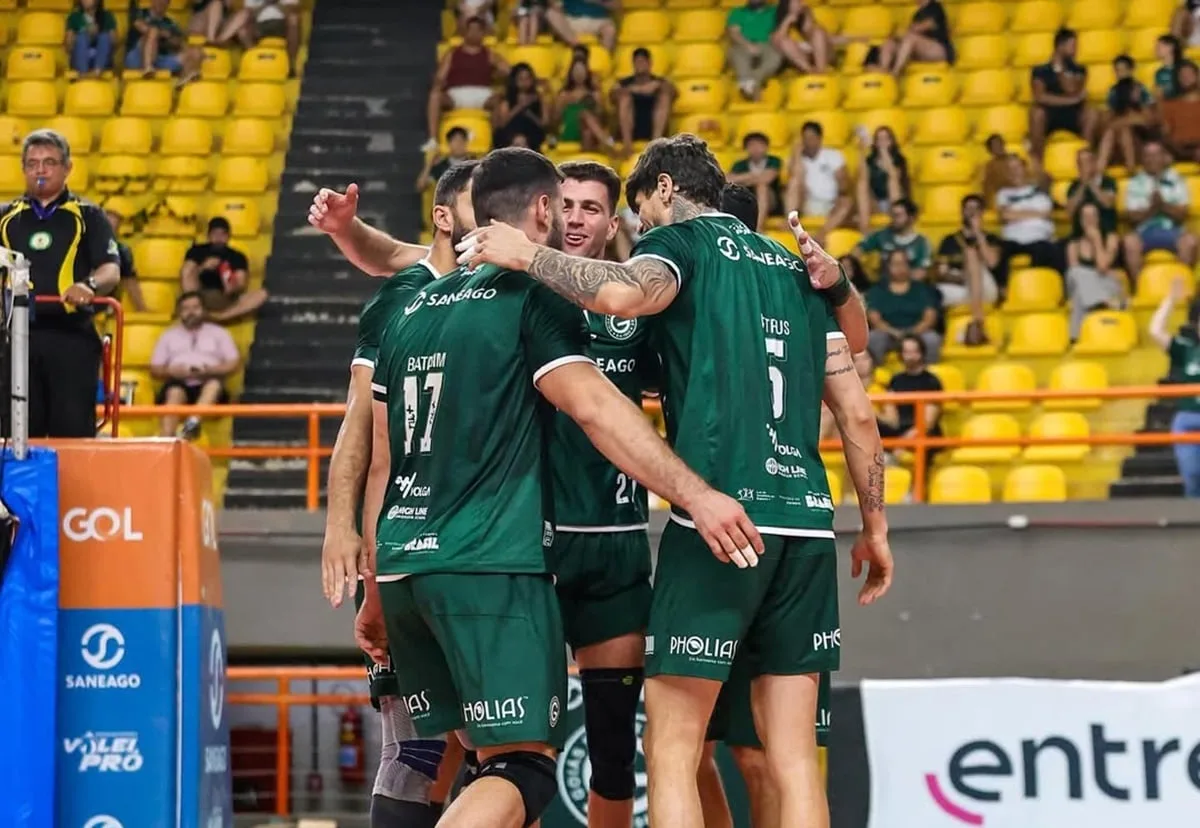 goias-volei-estreia-na-superliga-a-diante-do-praia-clube,-no-ginasio-rio-vermelho