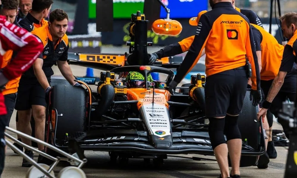 f1:-norris-triunfa-no-gp-do-mexico-e-assume-lideranca-do-mundial,-bortoleto-e-10o