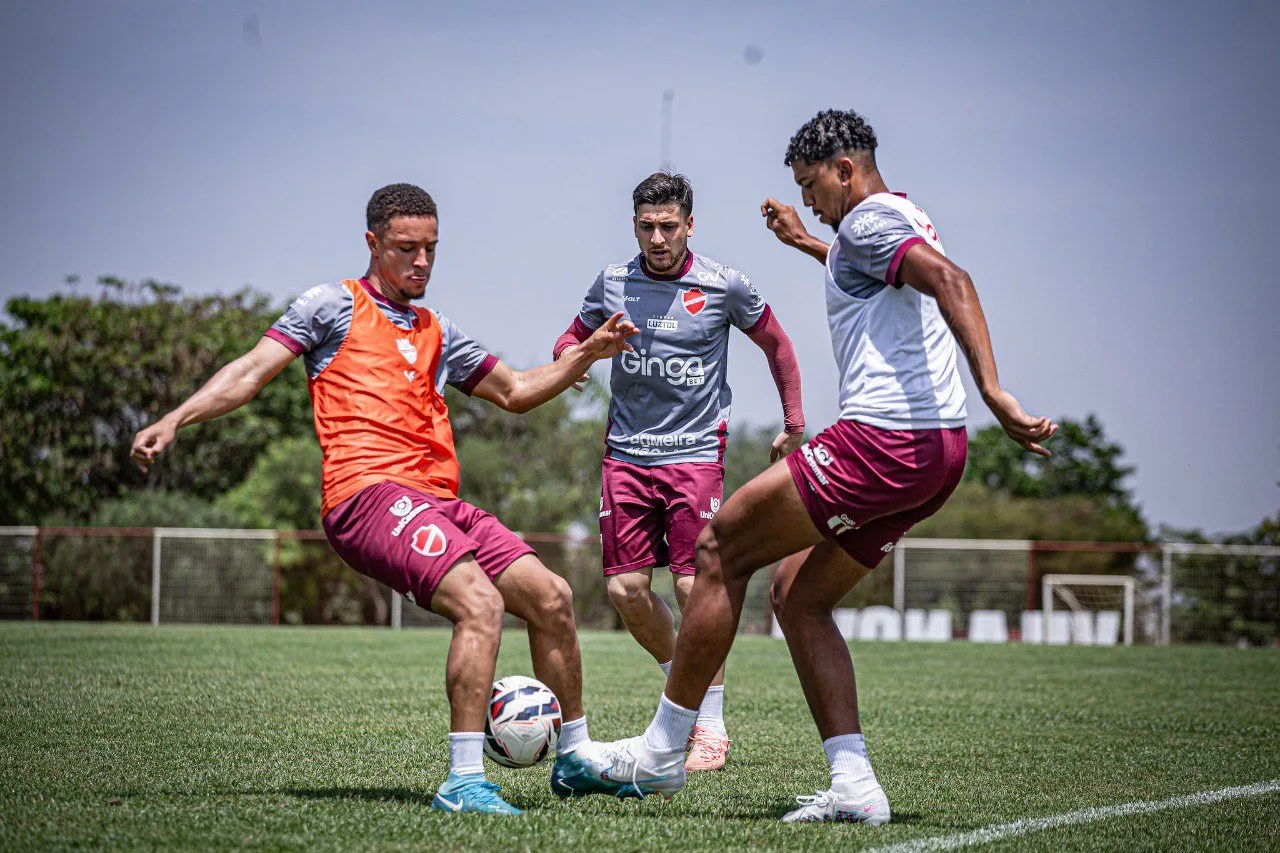 vila-nova-x-ferroviaria:-tigrao-recebe-equipe-paulista-em-busca-dos-45-pontos-na-serie-b