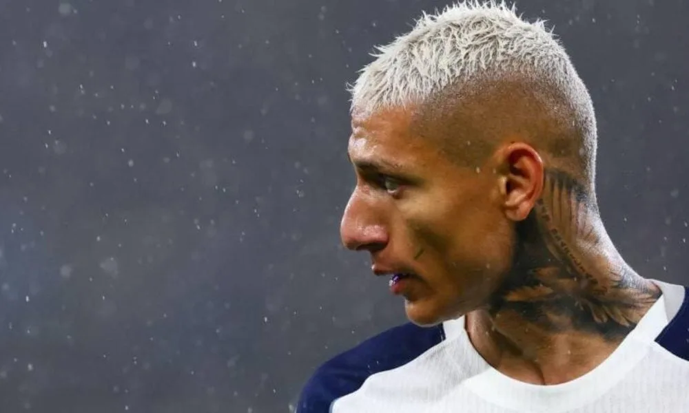 flamengo-intensifica-negociacoes-por-richarlison-e-atacante-sinaliza-interesse-em-retorno-ao-futebol-brasileiro