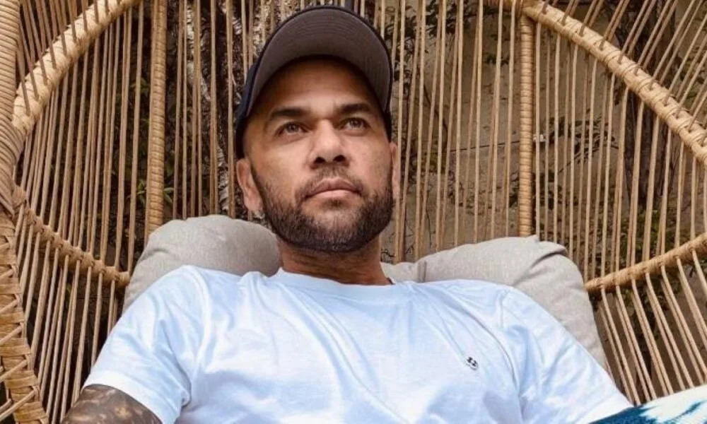 ex-jogador-daniel-alves-prega-em-culto-evangelico-em-girona-apos-absolvicao-judicial-na-espanha