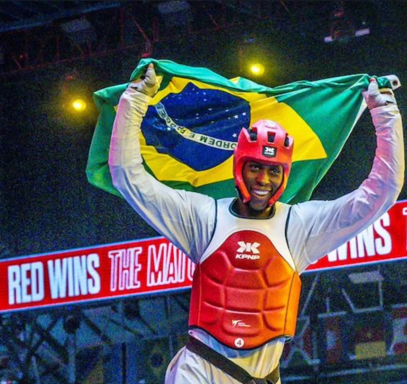 henrique-marques-conquista-o-primeiro-ouro-masculino-do-brasil-no-mundial-de-taekwondo
