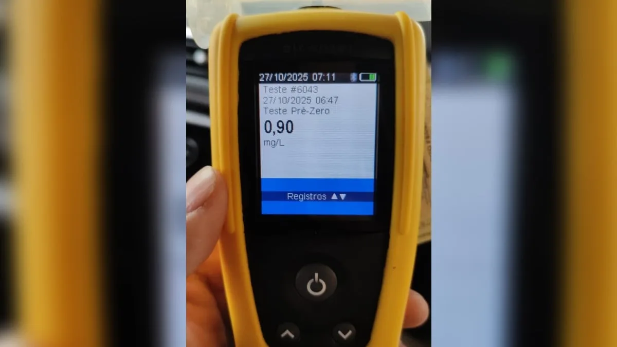 homem-embriagado-capota-carro-com-filhos-em-abadiania-e-e-preso