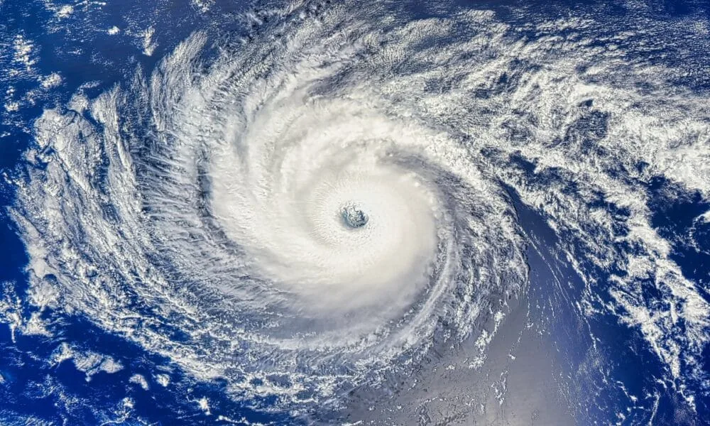 categoria-5:-melissa-devasta-jamaica-e-ameaca-cuba-apos-deixar-sete-vitimas-no-caribe