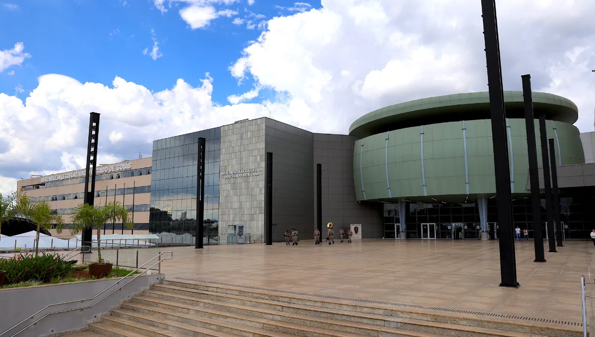 assembleia-legislativa-de-goias-lanca-edital-de-concurso-com-salarios-de-ate-r$-10-mil