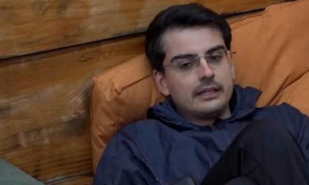 dudu-explode-e-chama-yona-de-traidora-em-barraco-ao-vivo-na-formacao-da-roca-de-a-fazenda-17