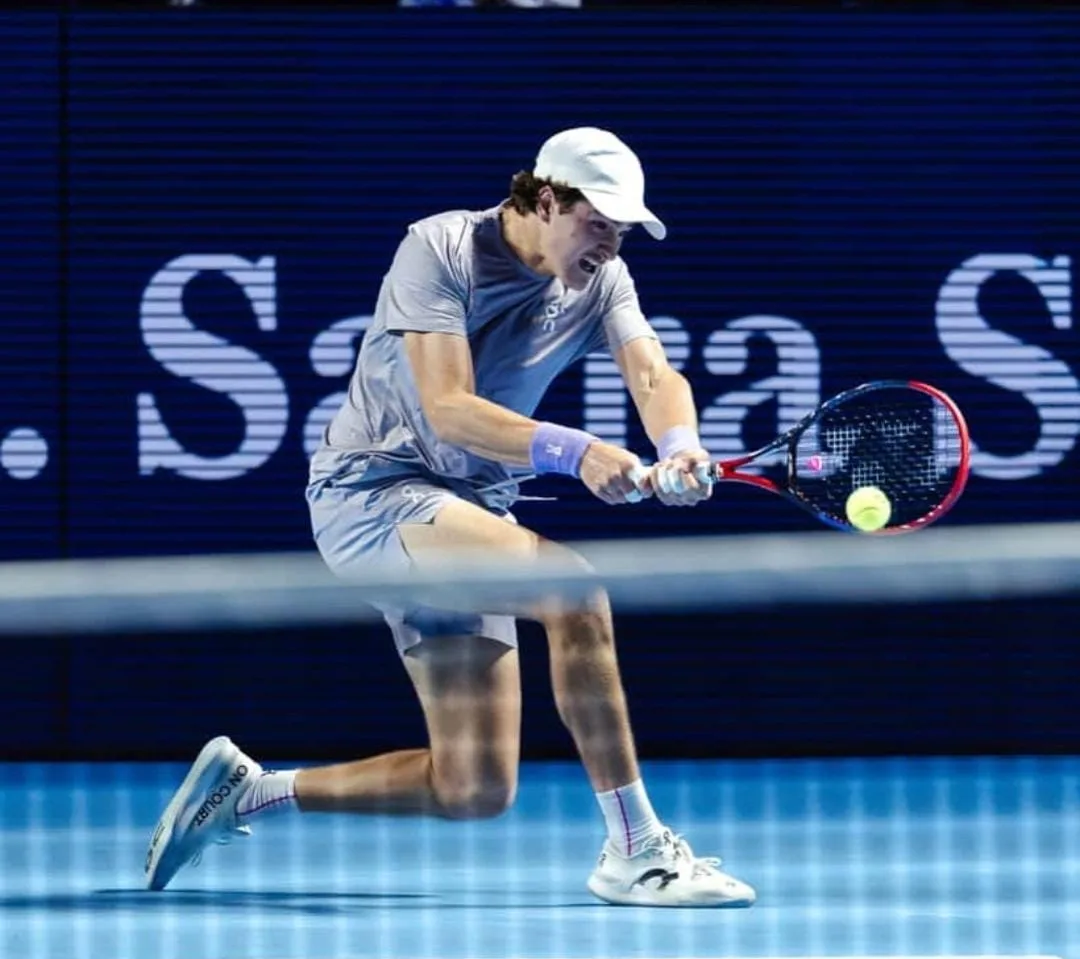 joao-fonseca-reage-bem-apos-primeiro-set-ruim,-mas-perde-para-russo-e-cai-no-masters-1000-de-paris