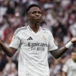 vini-jr.-pede-desculpas-apos-irritacao-ao-ser-substituido-no-classico-contra-o-barcelona:-‘quero-sempre-vencer-e-ajudar-meu-time’