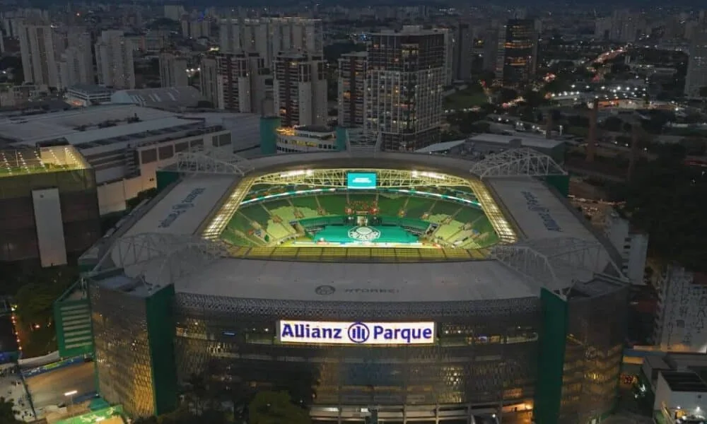 pre-jogo:-torcida-faz-festa-e-palmeiras-encara-ldu-precisando-golear-na-semifinal-da-libertadores-2025