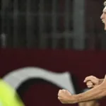 lanus-vs.-universidad-de-chile-–-1-0:-rodrigo-castillo-asegura-la-ventaja-en-tenso-partido-por-un-lugar-a-la-final-de-la-copa-sudamericana