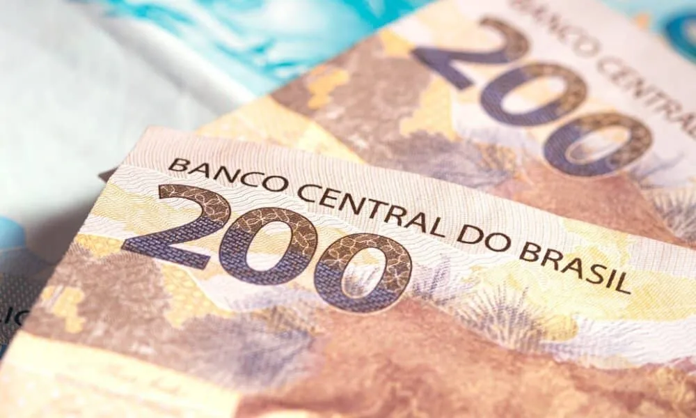 decreto-oficializa-piso-de-r$-1.518-para-2025:-reajuste-de-7,5%-e-o-maior-percentual-desde-2012