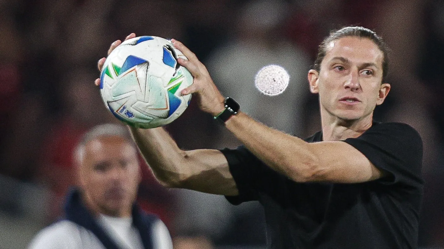filipe-luis-pode-repetir-feito-de-renato-gaucho-e-ser-campeao-da-libertadores-como-jogador-e-treinador