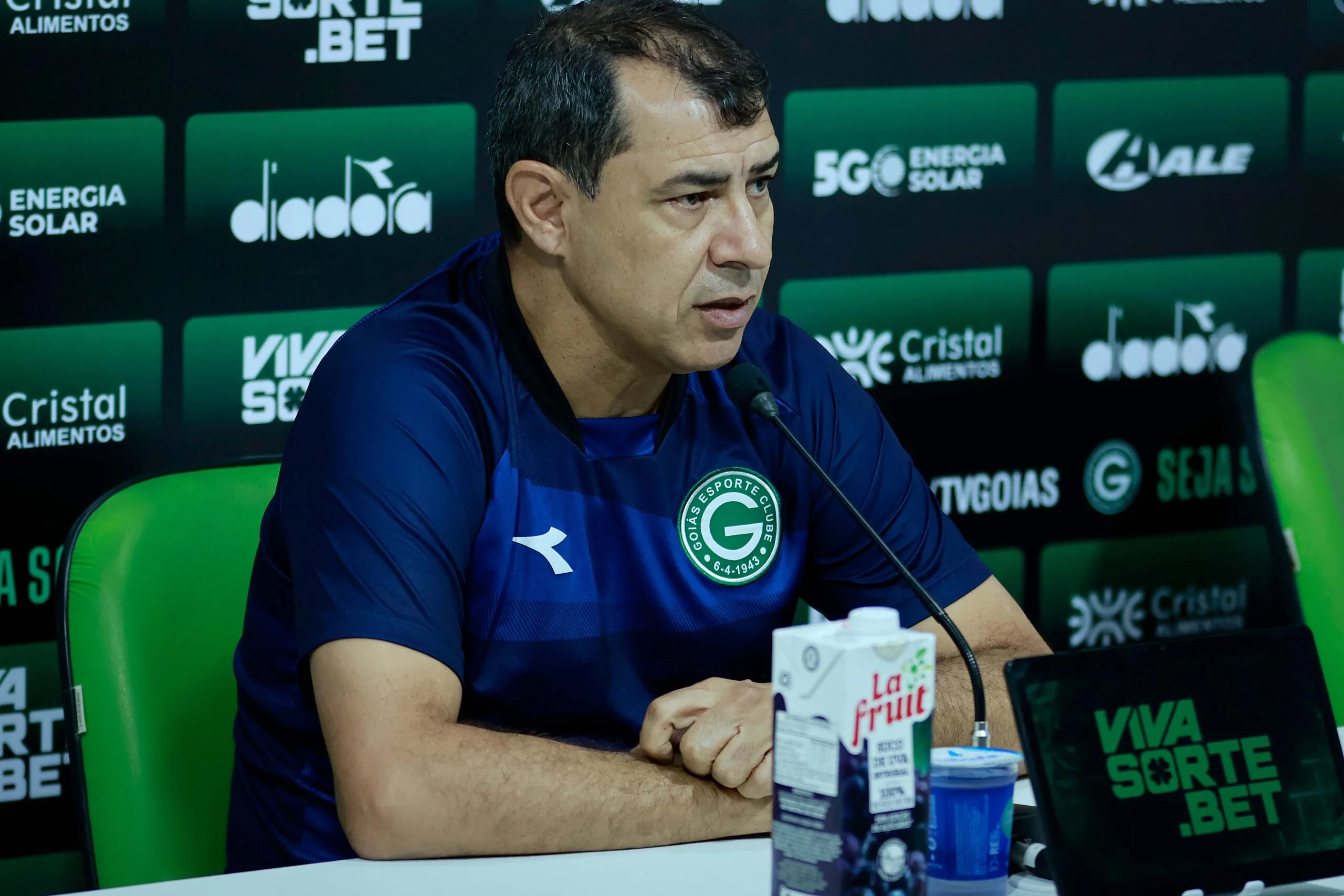 carille-destaca-resultado-em-criciuma-e-ja-pensa-no-athletico-pr