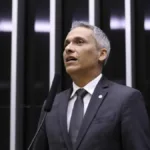 alexandre-de-moraes-suspende-acao-movida-por-vanderlan-contra-gayer