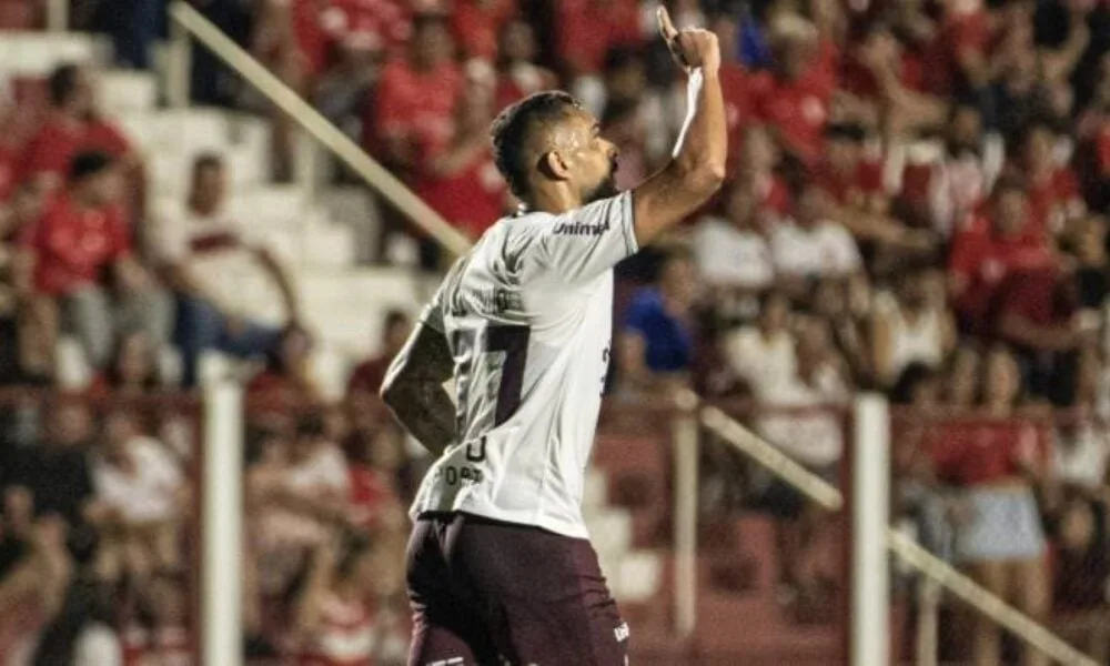 onde-assistir-ferroviaria-x-criciuma-pelo-brasileirao-serie-hoje-as-21h35