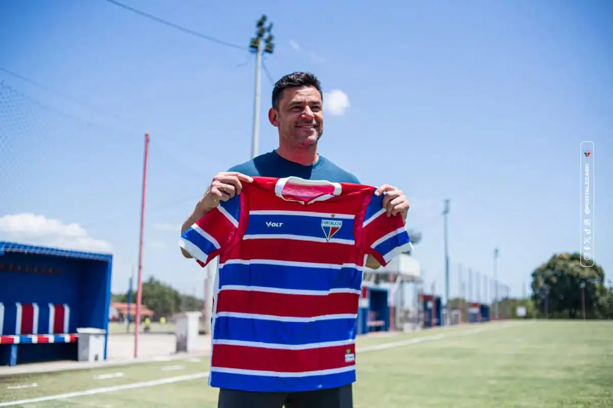 ex-atacante-fred-e-apresentado-como-novo-tecnico-do-time-sub-18-do-fortaleza