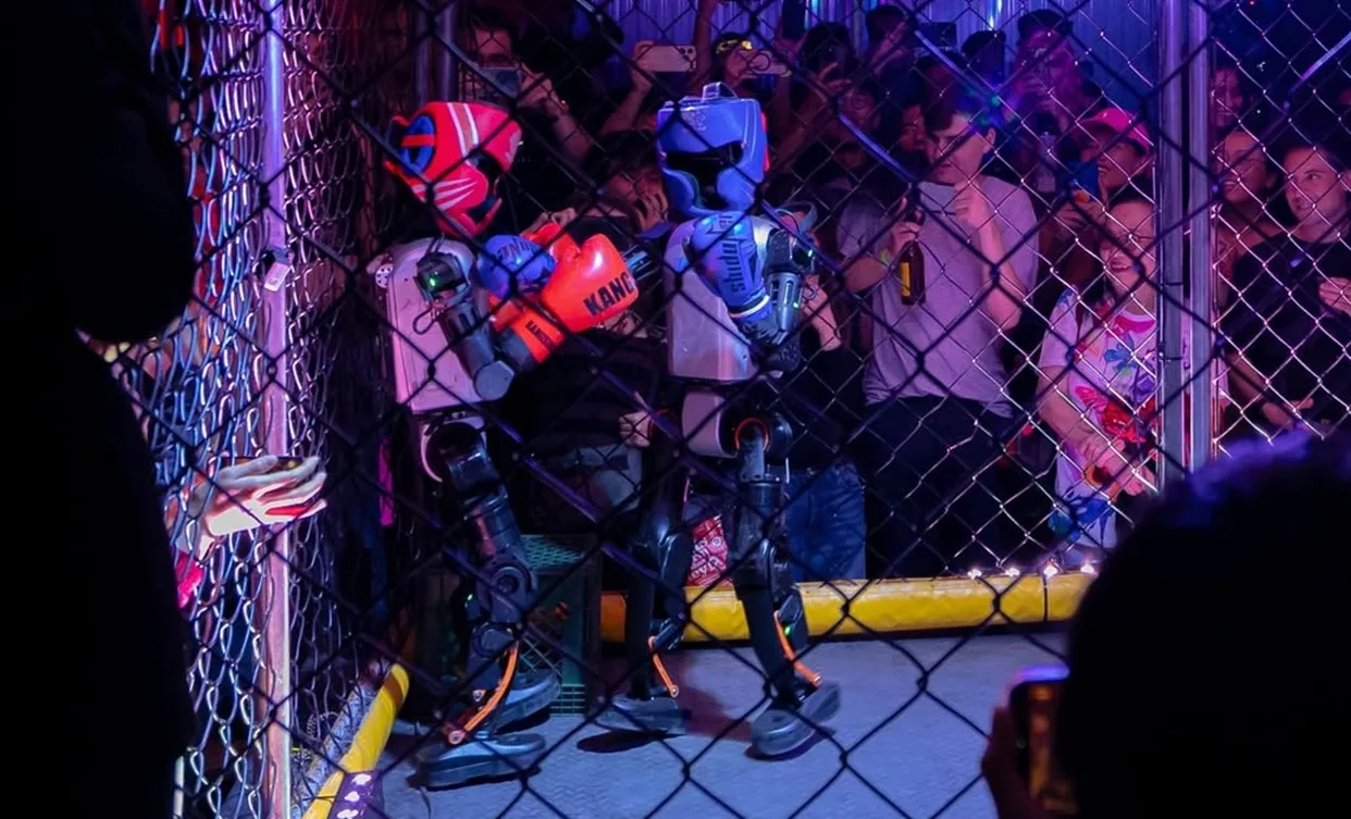 robos-humanoides-protagonizam-luta-de-boxe-diante-de-plateia-empolgada;-veja-videos