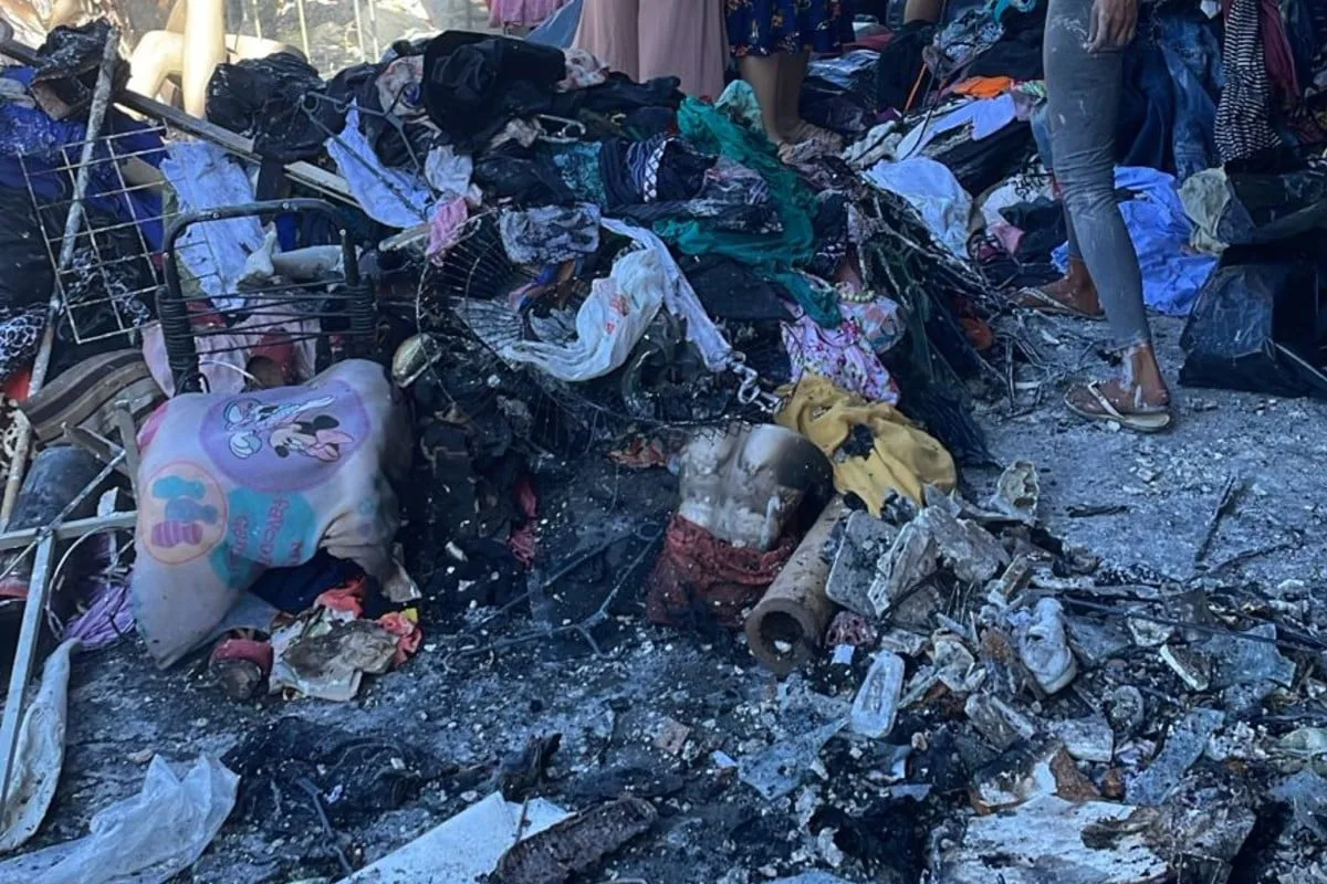 ‘duas-decadas-de-luta-e-em-um-dia-acabou-tudo’,-diz-dona-de-loja-incendiada-no-centro-de-goiania