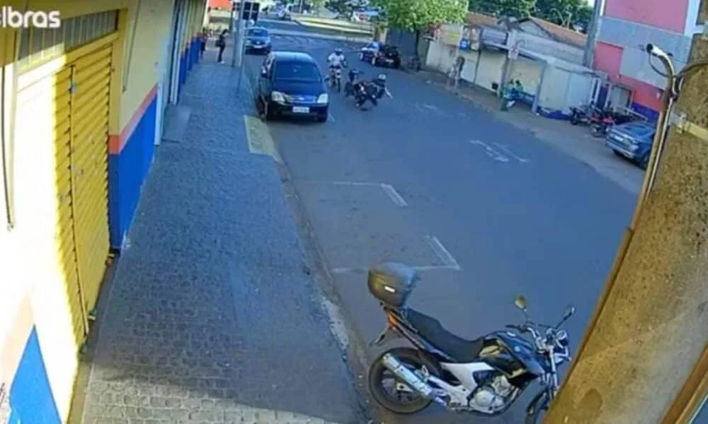 homem-tenta-atropelar-irmao-com-moto-em-uberlandia-e-e-investigado-por-homicidio
