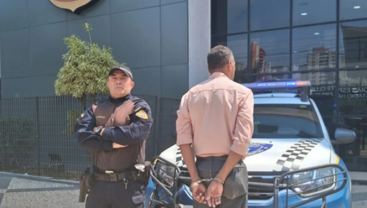 homem-e-preso-por-fingir-ser-policial-para-aplicar-golpes-em-aparecida-de-goiania