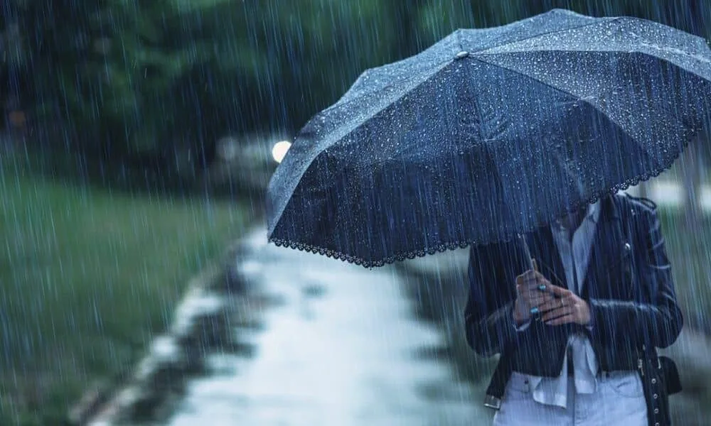 alerta-amarelo:-inmet-alerta-para-temporais-e-granizo-em-sc-ate-sabado;-veja-previsao