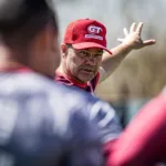 louzer-estreia-com-empate-e-ve-evolucao-no-vila-nova