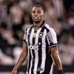 sem-pantaleao-e-marcal,-botafogo-aposta-em-correa-e-base-para-enfrentar-inter-sabado