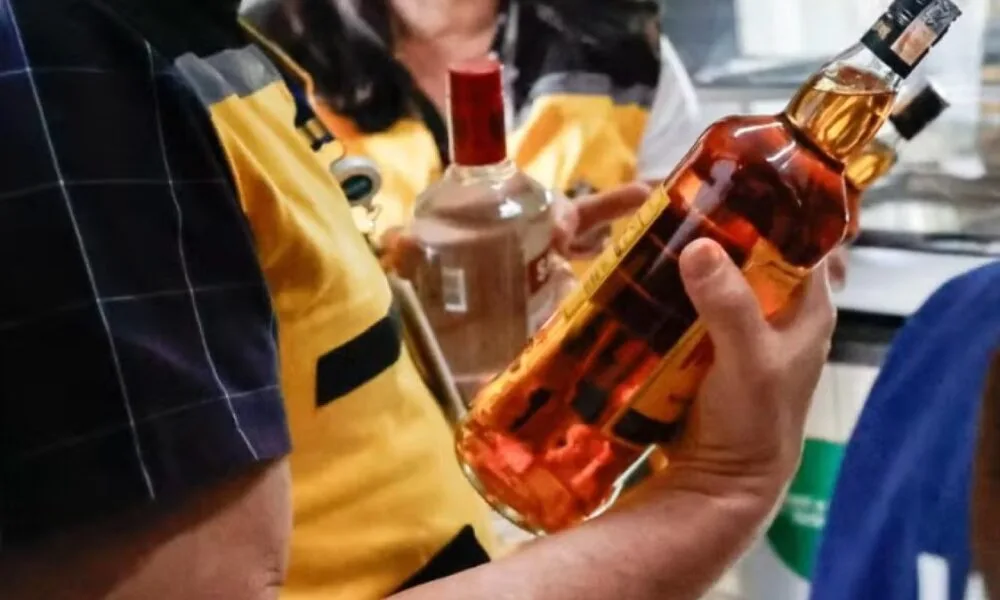 brasil-registra-195-notificacoes-de-intoxicacao-por-metanol-com-alerta-nacional-do-governo;-13-mortes-em-investigacao