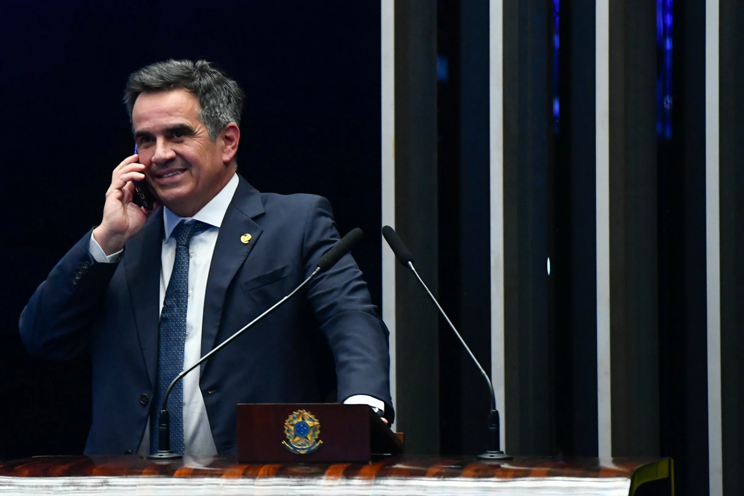 ‘bolsonaro-ja-escolheu-e-so-ha-duas-alternativas:-tarcisio-ou-ratinho’,-diz-ciro-nogueira