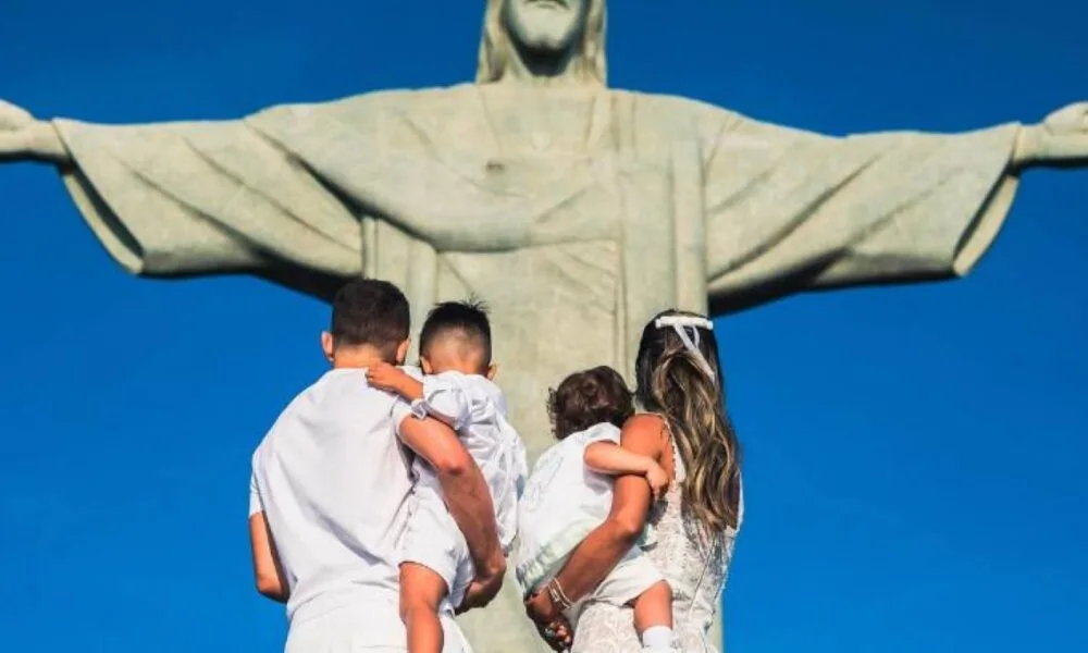 everton-ribeiro,-ex-flamengo,-passa-por-cirurgia-de-cancer-na-tireoide-e-inicia-recuperacao-no-bahia