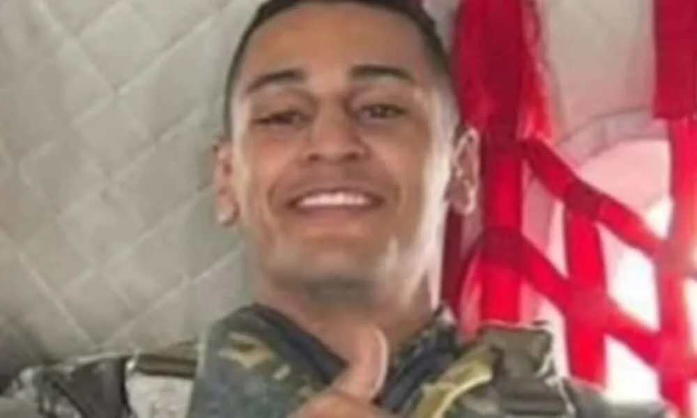 daniel-guimaraes,-filho-cacula-de-falcon-da-portela,-perde-a-vida-em-colisao-de-moto-em-vila-valqueire