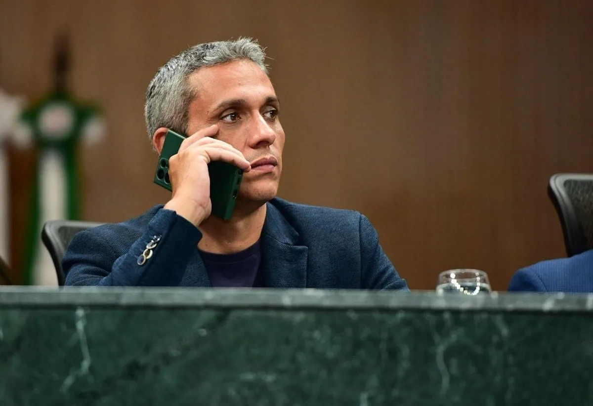 camara-de-anapolis-rejeita-titulo-de-cidadania-a-gustavo-gayer