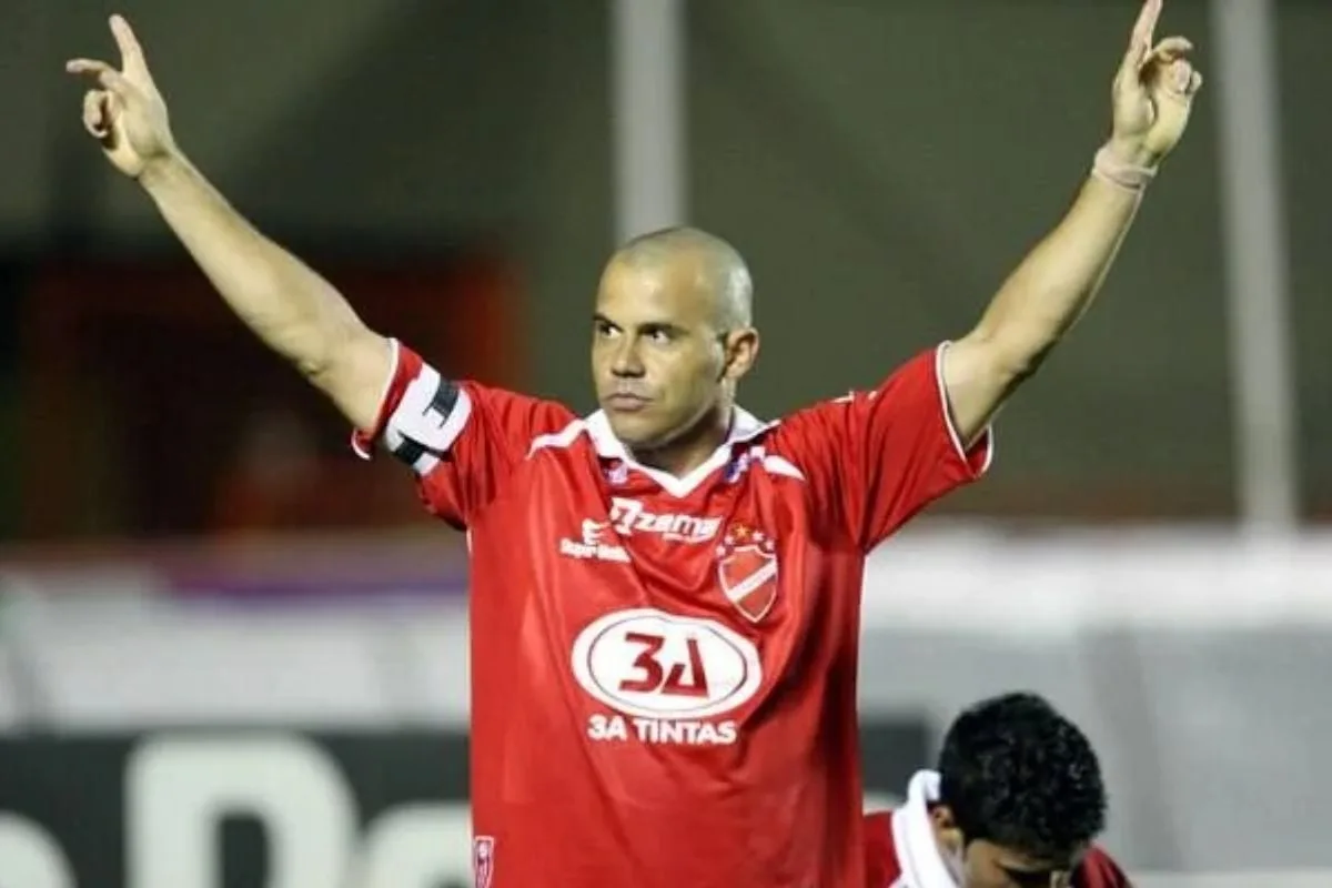 ex-vila-e-goias,-roni-celebra-fim-de-investigacao-por-suspeita-de-fraude-fiscal