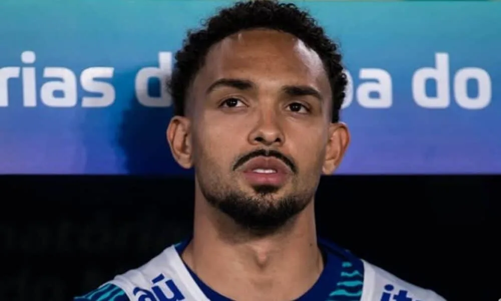 ancelotti-convoca-laterais-vitinho-e-paulo-henrique-para-suprir-lesoes-de-wesley-e-vanderson-na-selecao-brasileira