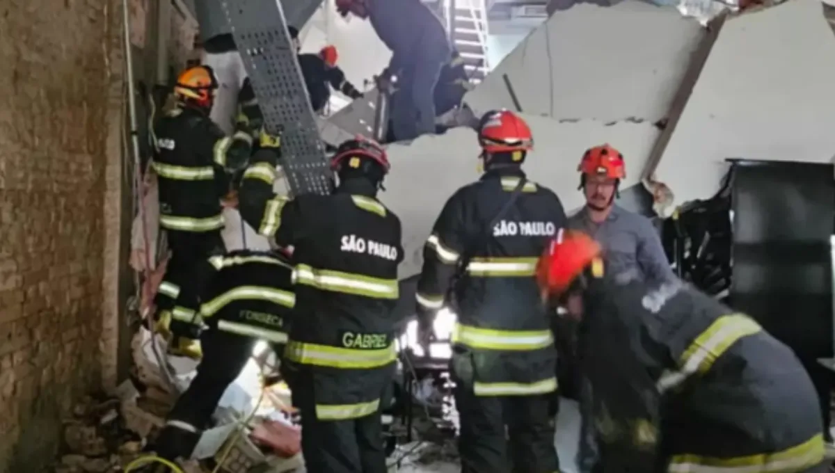 teto-de-restaurante-onde-henrique-fogaca-e-chef-desaba-no-centro-de-sao-paulo