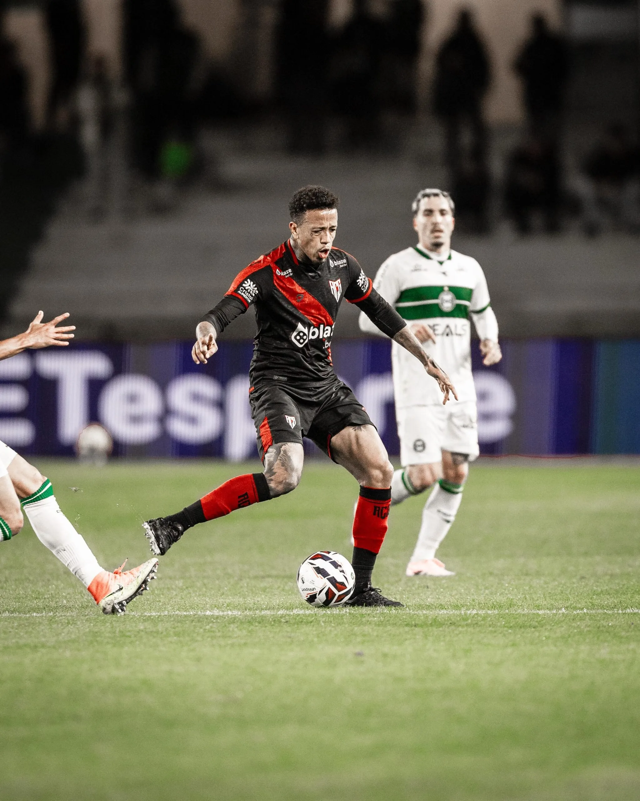 atletico-go-perde-para-o-coritiba-e-encerra-sequencia-de-oito-jogos-de-invencibilidade