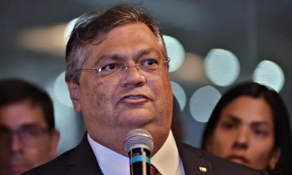 flavio-dino-recebe-r$-1,2-milhao-de-indenizacao-por-morte-de-marcelo-no-santa-lucia-e-anuncia-doacao-integral-do-valor