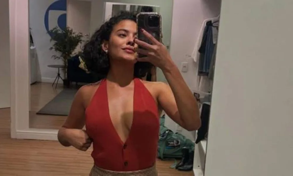 apartamento-de-bella-campos-com-cama-de-r$-10-mil-vira-alvo-de-criticas-por-simplicidade-excessiva-no-rio