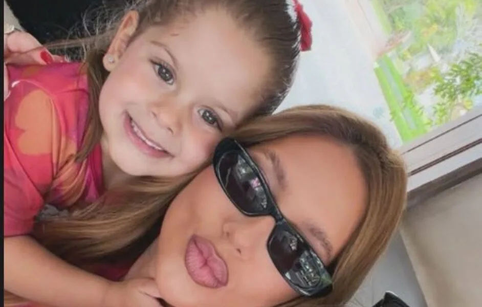 virginia-fonseca-apresenta-filhas-maria-flor-e-alice-em-festa-de-dia-das-criancas-na-grande-rio