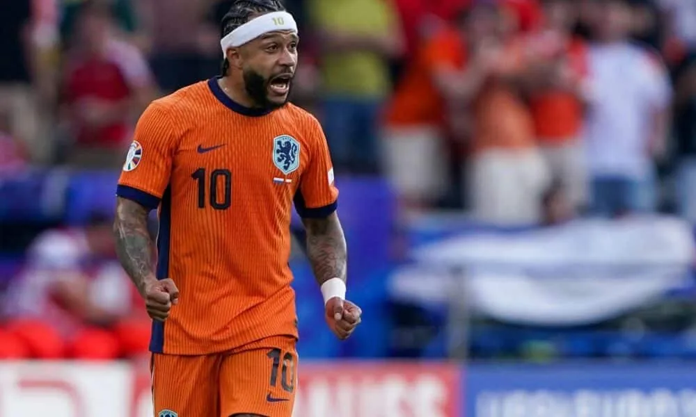 jogos-de-hoje-(12/10/2025):-onde-assistir-ao-vivo-serie-b,-eliminatorias-da-copa-e-ligas-femininas