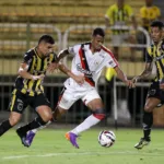 atletico-perde-para-o-volta-redonda-e-chega-a-duas-derrotas-seguidas-na-serie-b