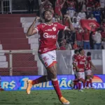 “trabalhei-muito-por-esse-gol”,-diz-pedro-romano-apos-vitoria-do-vila-nova-sobre-o-amazonas