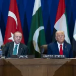 sem-netanyahu,-trump-assina-acordo-de-cessar-fogo-em-gaza-com-lideres-arabes-no-egito