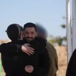 hamas-liberta-refens-israelenses-apos-738-dias-de-cativeiro-na-faixa-de-gaza