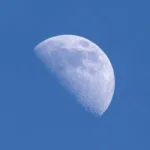 qual-a-fase-da-lua-hoje-14-de-outubro-de-2025?-quarto-minguante-e-calendario-lunar-com-datas-de-7,-13,-21-e-29