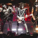 ace-frehley,-guitarrista-do-kiss,-internado-em-suporte-vital-apos-hemorragia-cerebral