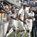 bryan-angulo,-ex-santos,-es-baleado-en-ataque-armado-en-ecuador-y-tiene-salud-estable-tras-intervencion-rapida